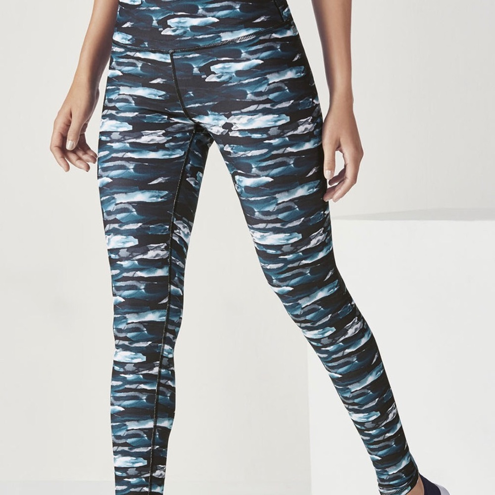 Fabletics Salar Cirrus Printed Legging - Powerhold